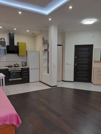 Rent an apartment in Kyiv on the St. Zatyshna 3а per 1400 uah. 