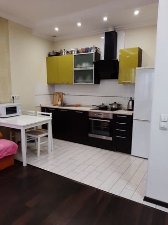 Rent an apartment in Kyiv on the St. Zatyshna 3а per 1400 uah. 