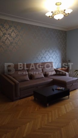 Rent an apartment in Kyiv on the St. Zhylianska 54 per $800 