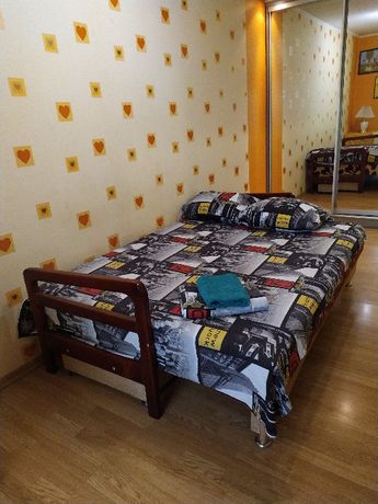 Зняти подобово квартиру в Хмельницькому на вул. Хмельницького Богдана за 500 грн. 