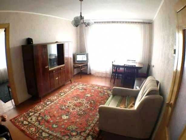 Rent an apartment in Dnipro on the St. Abkhazka per 5500 uah. 