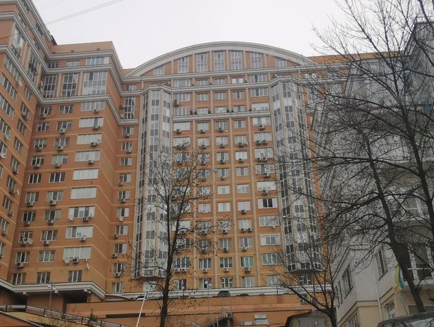 Rent an apartment in Kyiv on the St. Oborony Kyieva per $1900 