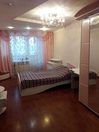 Rent an apartment in Zaporizhzhia on the St. Nezalezhnoi Ukrainy 11 per 3200 uah. 
