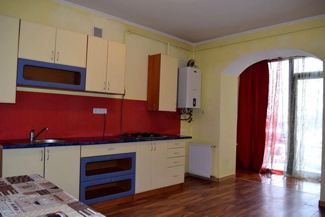 Rent an apartment in Chernivtsi on the St. Karmeliuka Ustyma per 6500 uah. 