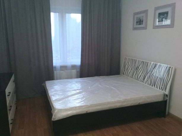 Снять квартиру в Киеве на ул. Русовой Софии 5б за 11000 грн. 