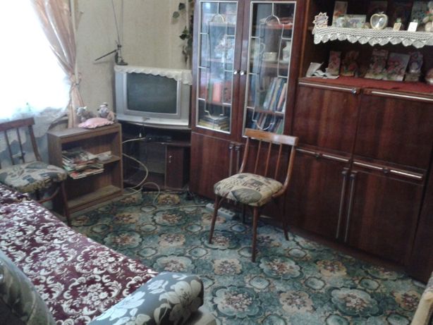 Rent an apartment in Melitopol per 2700 uah. 