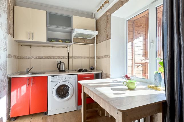 Rent daily an apartment in Kyiv near Metro Olimpiyska per 750 uah. 