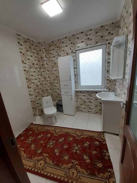 Снять дом в Киеве в Дарницком районе за 17000 грн. 