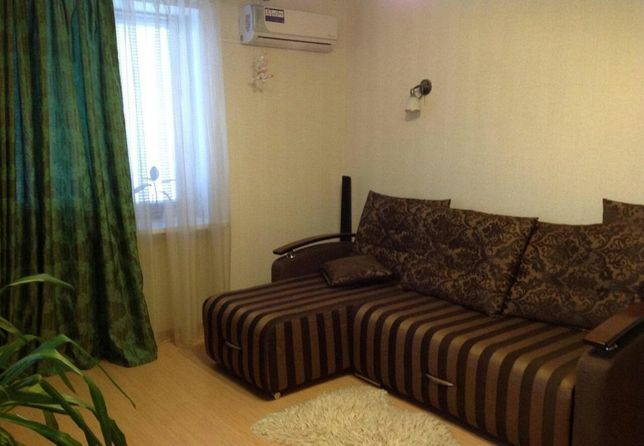 Rent an apartment in Chernivtsi on the St. Mitskevycha Adama per 4200 uah. 