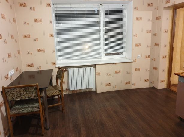 Rent an apartment in Mariupol on the Avenue Metalurhiv per 2300 uah. 