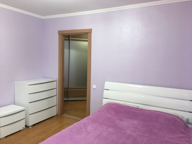 Rent an apartment in Dnipro on the St. Robocha per 11000 uah. 