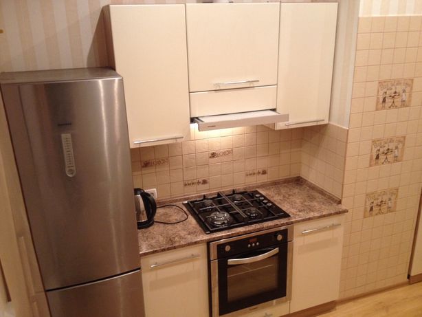 Rent an apartment in Dnipro on the St. Yevhena Vyrovoho per 12000 uah. 