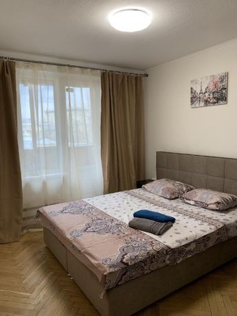 Rent a room in Kyiv on the St. Hryshka Mykhaila 9 per 3500 uah. 