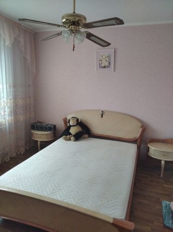 Rent an apartment in Kyiv on the St. Hertsena per 10000 uah. 