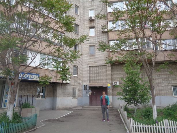 Rent daily an apartment in Kryvyi Rih on the St. Vitaliia Matusevycha per 550 uah. 