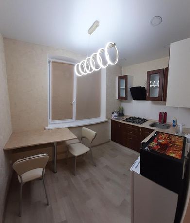 Снять посуточно квартиру в Харькове возле ст.М. Героев труда за 600 грн. 