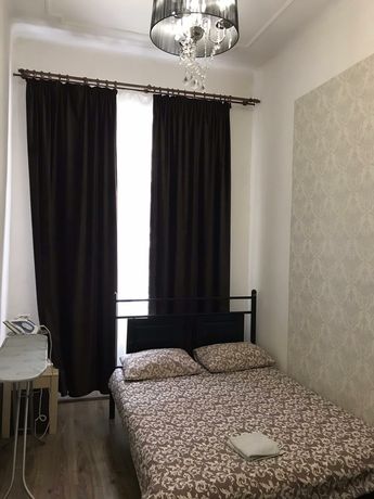 Rent daily an apartment in Lviv on the Staryi Rynok square per 450 uah. 