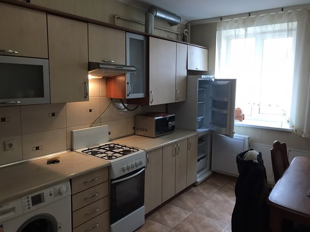 Rent an apartment in Chernivtsi on the St. Heroiv Maidanu per 7600 uah. 