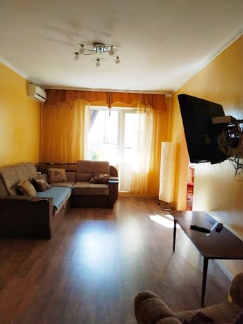 Rent an apartment in Kyiv on the St. Urlivska 17 per 12500 uah. 