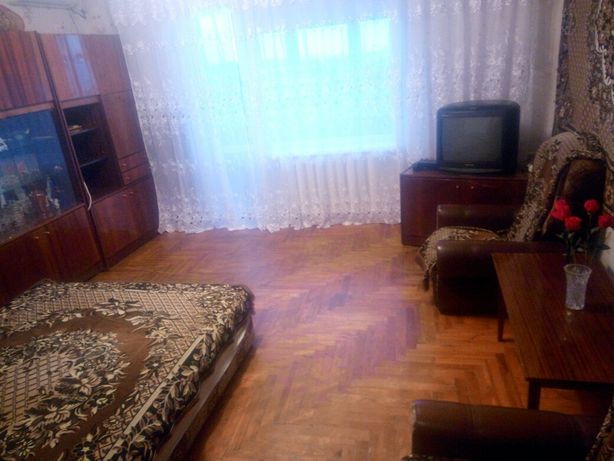 Rent an apartment in Mariupol on the St. Parkova per 3000 uah. 