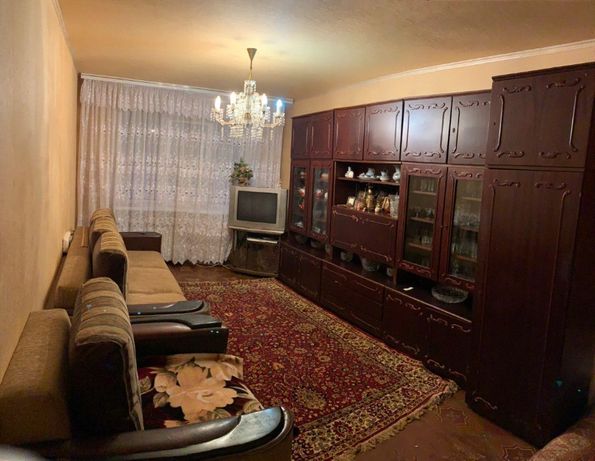 Rent an apartment in Cherkasy on the St. Nebesnoi Sotni 35 per 3500 uah. 