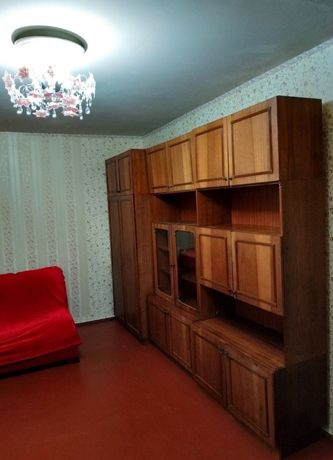 Rent an apartment in Kyiv on the St. Hradynska 18 per 9000 uah. 