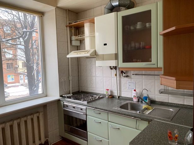 Rent an apartment in Dnipro on the St. Titova per 6000 uah. 