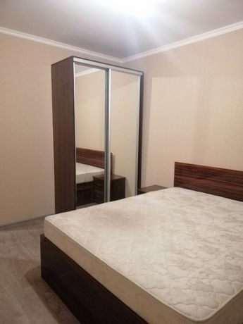 Rent an apartment in Mariupol per 5500 uah. 