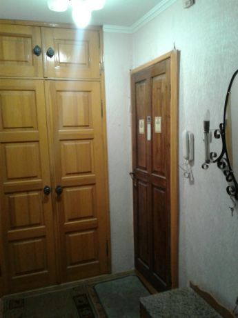 Rent an apartment in Kharkiv on the St. Akhsarova 1 per 6000 uah. 