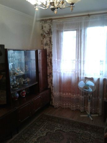 Rent an apartment in Kharkiv on the St. Akhsarova 1 per 6000 uah. 