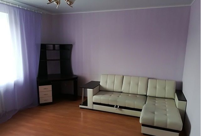 Rent an apartment in Dnipro on the Avenue Bohdana Khmelnytskoho per 5500 uah. 