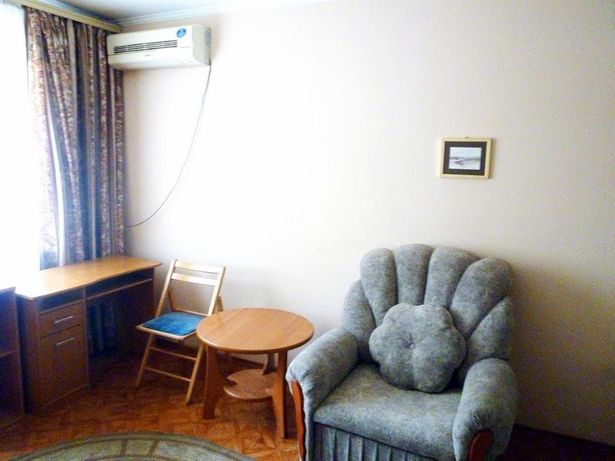 Rent an apartment in Dnipro in Shevchenkovsky district per 4000 uah. 