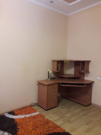 Rent an apartment in Mariupol per 4500 uah. 