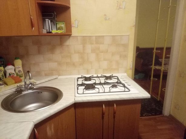 Rent a room in Dnipro on the Avenue Oleksandra Polia 3 per 2500 uah. 