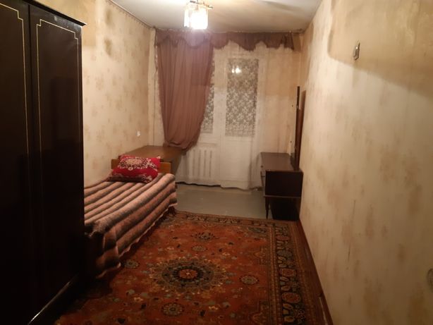 Rent an apartment in Kryvyi Rih on the microdistrict 4-i Zarichnyi per 3000 uah. 