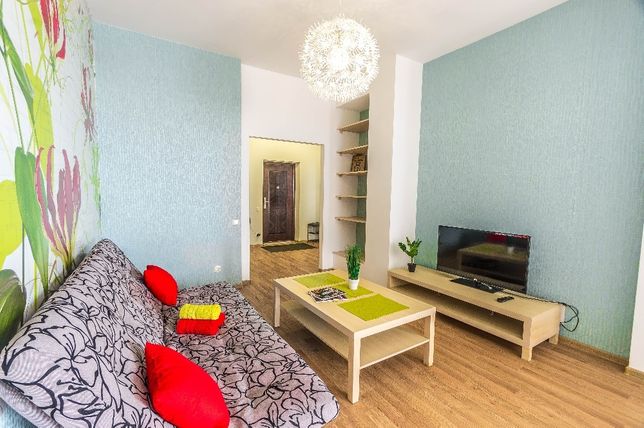 Rent daily an apartment in Odesa on the Blvd. Frantsuzkyi per 600 uah. 