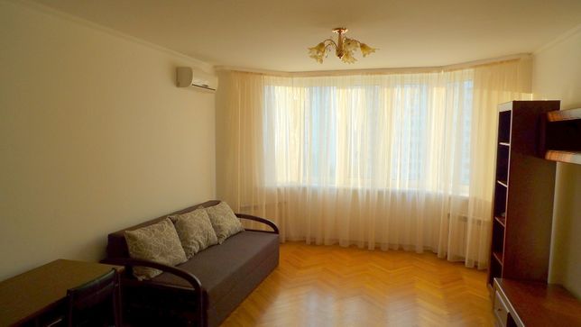 Rent an apartment in Kyiv on the St. Hmyri Borysa 2 per 15500 uah. 