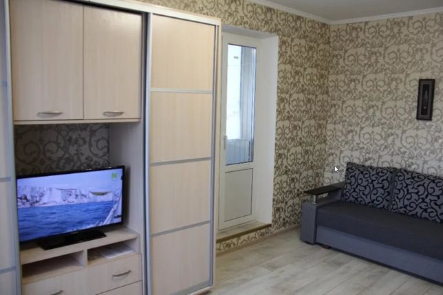 Rent daily an apartment in Kyiv near Metro Minska per 700 uah. 