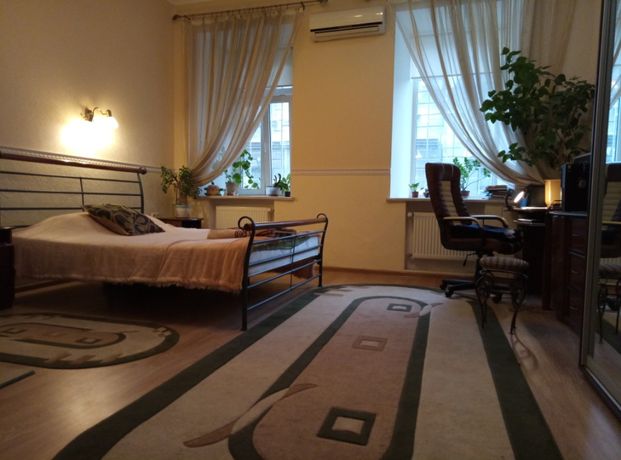 Rent an apartment in Odesa in Prymorskyi district per 9000 uah. 