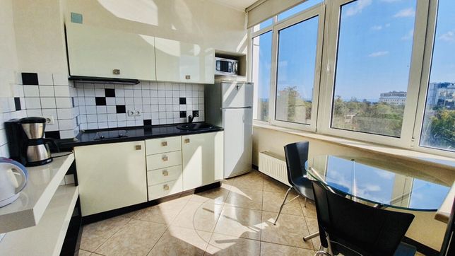 Rent daily an apartment in Odesa on the Blvd. Frantsuzkyi per 499 uah. 