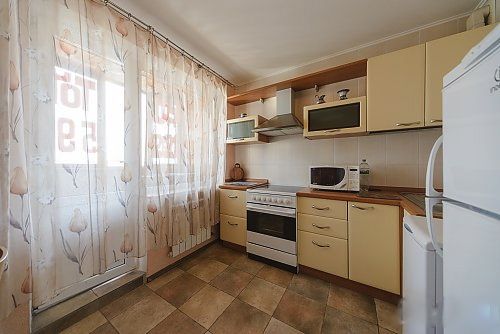 Rent daily an apartment in Kyiv on the Avenue Heroiv Stalinhrada 35 per 700 uah. 