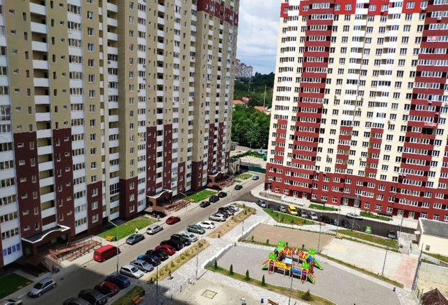 Снять квартиру в Киеве возле ст.М. Демиевская за 13500 грн. 