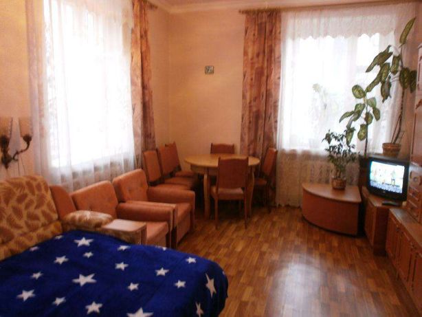 Rent daily an apartment in Cherkasy on the St. Vernyhory per 300 uah. 