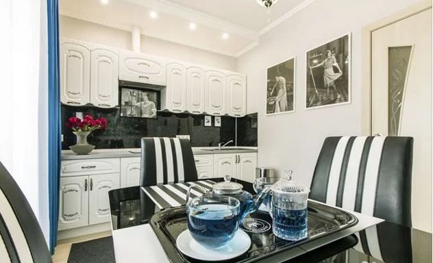 Rent an apartment in Kyiv near Metro Khreshchatik Instytutska per 10000 uah. 