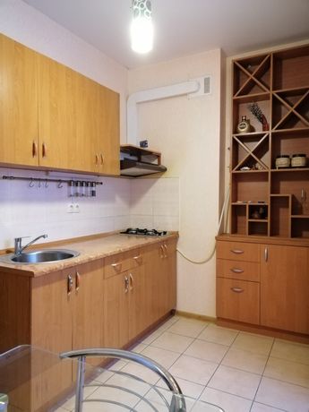 Rent an apartment in Odesa in Malynovskyi district per 5000 uah. 