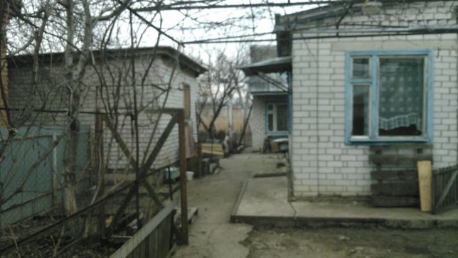 Зняти будинок в Дніпрі в Амур-Нижньодніпровському районі за 2000 грн. 