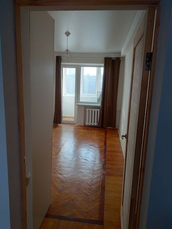 Rent an apartment in Kyiv on the St. Entuziastiv 3 per 12500 uah. 