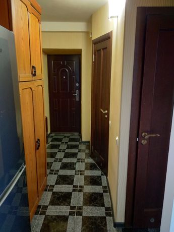 Rent an apartment in Kyiv on the St. Entuziastiv 3 per 12500 uah. 