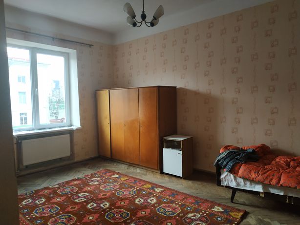 Rent an apartment in Lutsk per 4000 uah. 