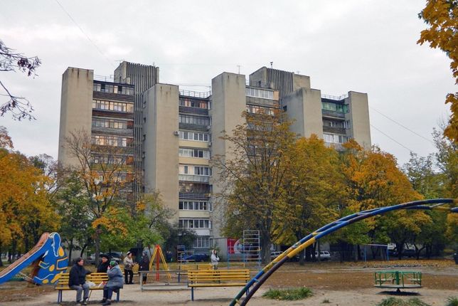 Rent an apartment in Kharkiv on the St. Heroiv Stalinhrada 146Б per 5200 uah. 